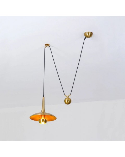 Scandinavian Bauhaus flying saucer light island table pulley telescopic chandelier personalized designer restaurant adjustable lift chandelier