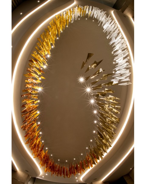 Color-blocked glass panel chandelier