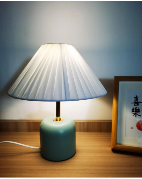 Antique flower ambient lamp vintage bedside bedroom American ins girls Scandinavian pleated romantic cute small table lamps