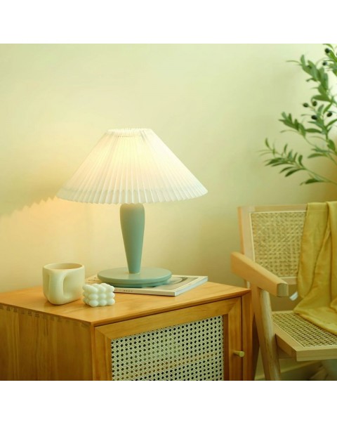 Antique modern ins pleated Scandinavian American bedroom bedside living room Japanese retro simple vintage table lamps