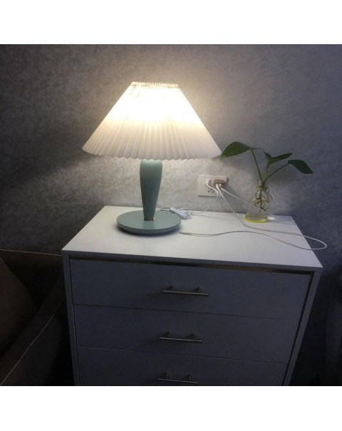 Antique modern ins pleated Scandinavian American bedroom bedside living room Japanese retro simple vintage table lamps