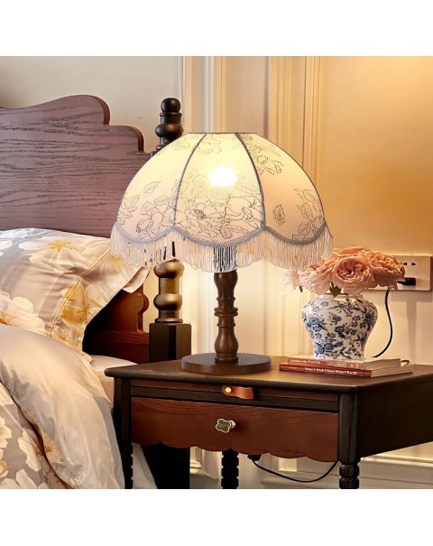 French antique bedroom table lamp American retro floral fabric wood study decorative lamp amazed silence wind bedside lamps and lanterns