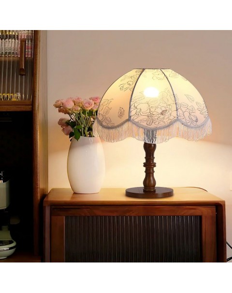 French antique bedroom table lamp American retro floral fabric wood study decorative lamp amazed silence wind bedside lamps and lanterns