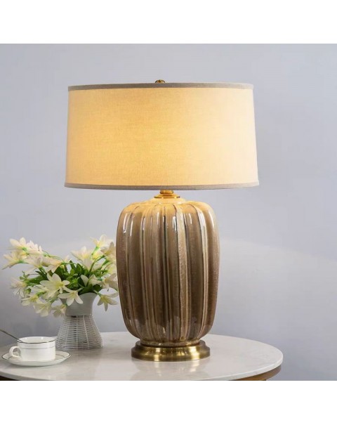 Light luxury retro American modern minimalist ceramic table lamp senior sense bedroom villa living room large sofa side table lamps