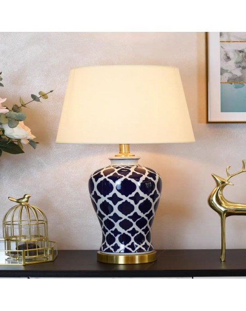 Chinese neoclassical American living room table lamp hand-painted blue ceramic bedroom bedside lamp modern fashion creative decoration