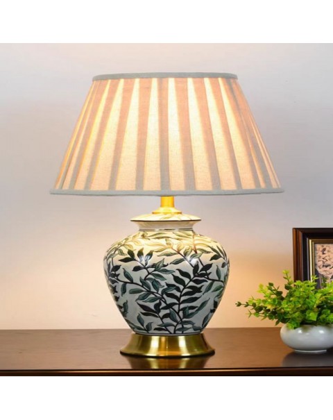 American brass Chinese ceramic table lamp romantic living room bedroom bedside lamp European Scandinavian light luxury household vase light